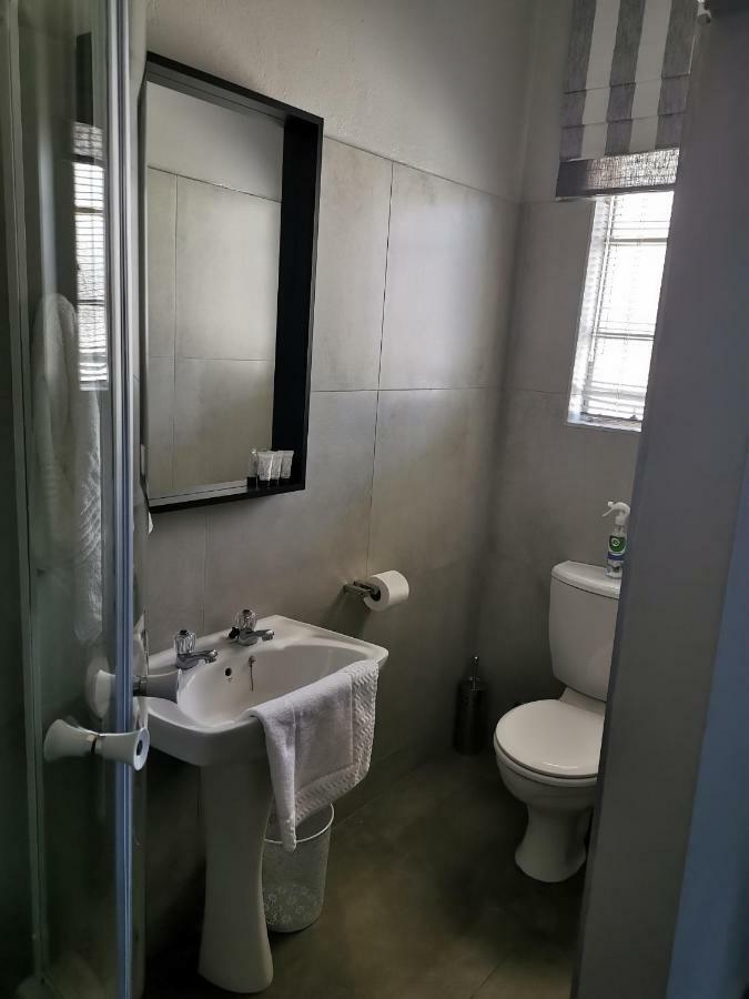 Rosedene Apartment บลูมฟอนเทน ภายนอก รูปภาพ